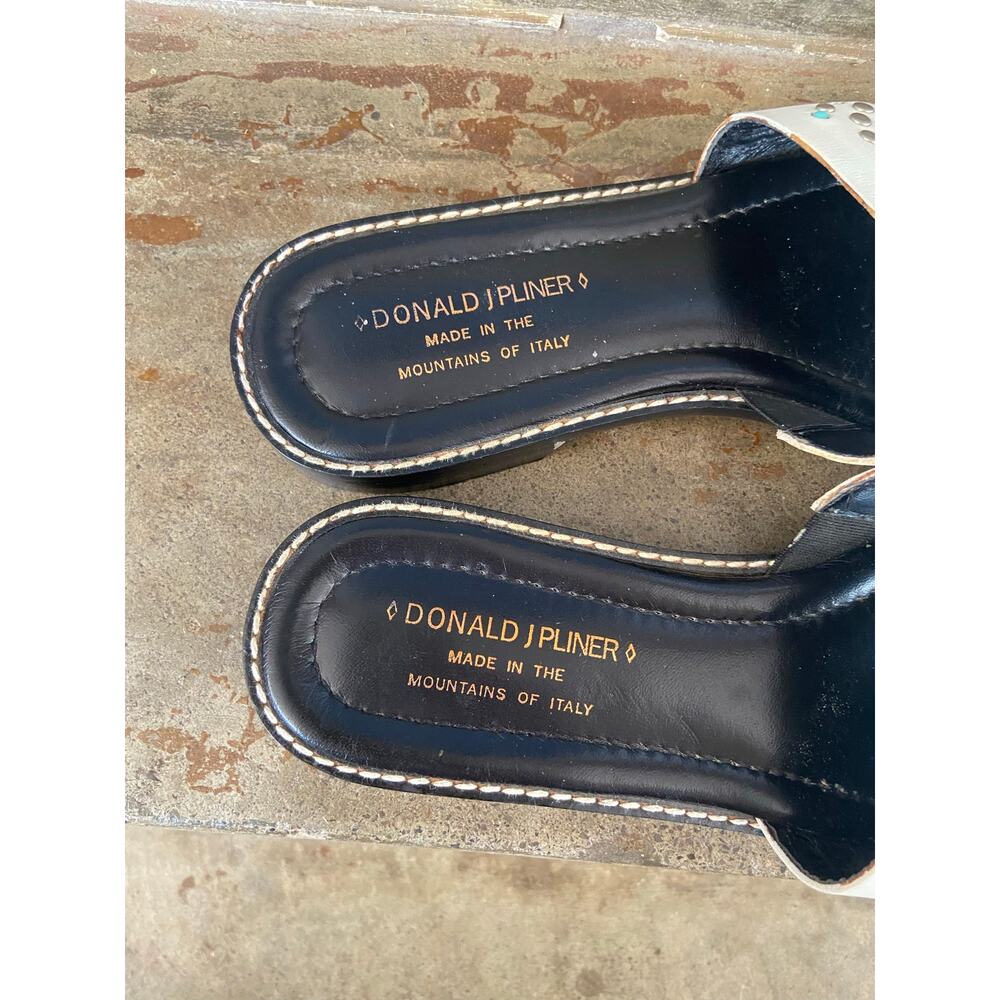 Donald J Pliner white leather single strap flat slide sandal w/ stud detail - Picture 6 of 9